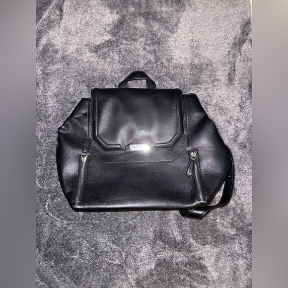Reaction Kenneth Cole Black Backpack - Picture 1 of 13